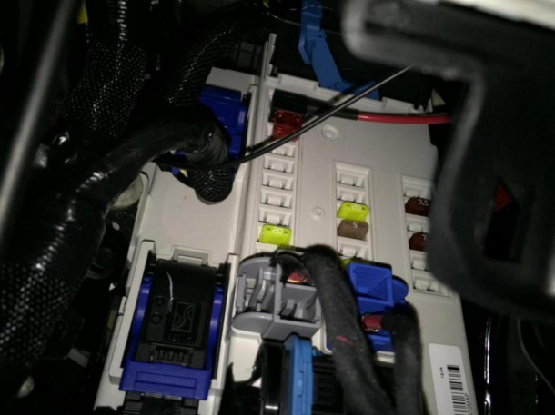 Chrysler 200 Fuse Box